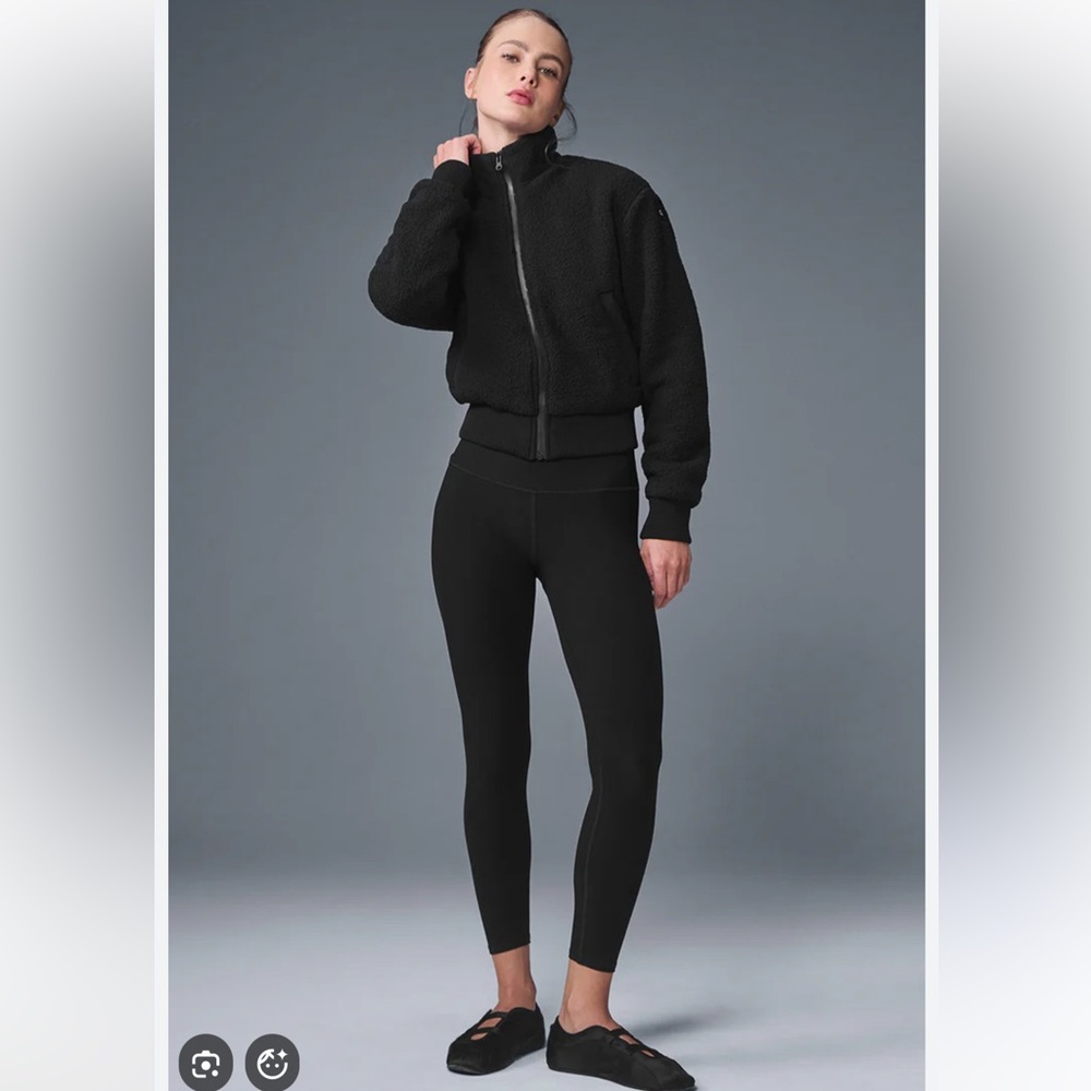 Alo FREE BODY GIFT + Micro Sherpa Destiny Fleece Jacket Black Mock Neck XS/Small